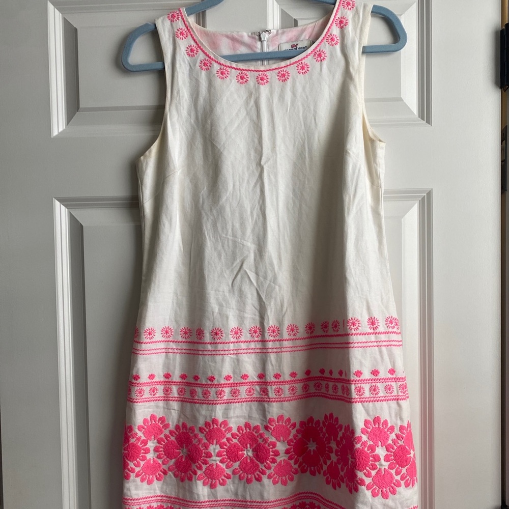 Vineyard Vines white embroidered dress